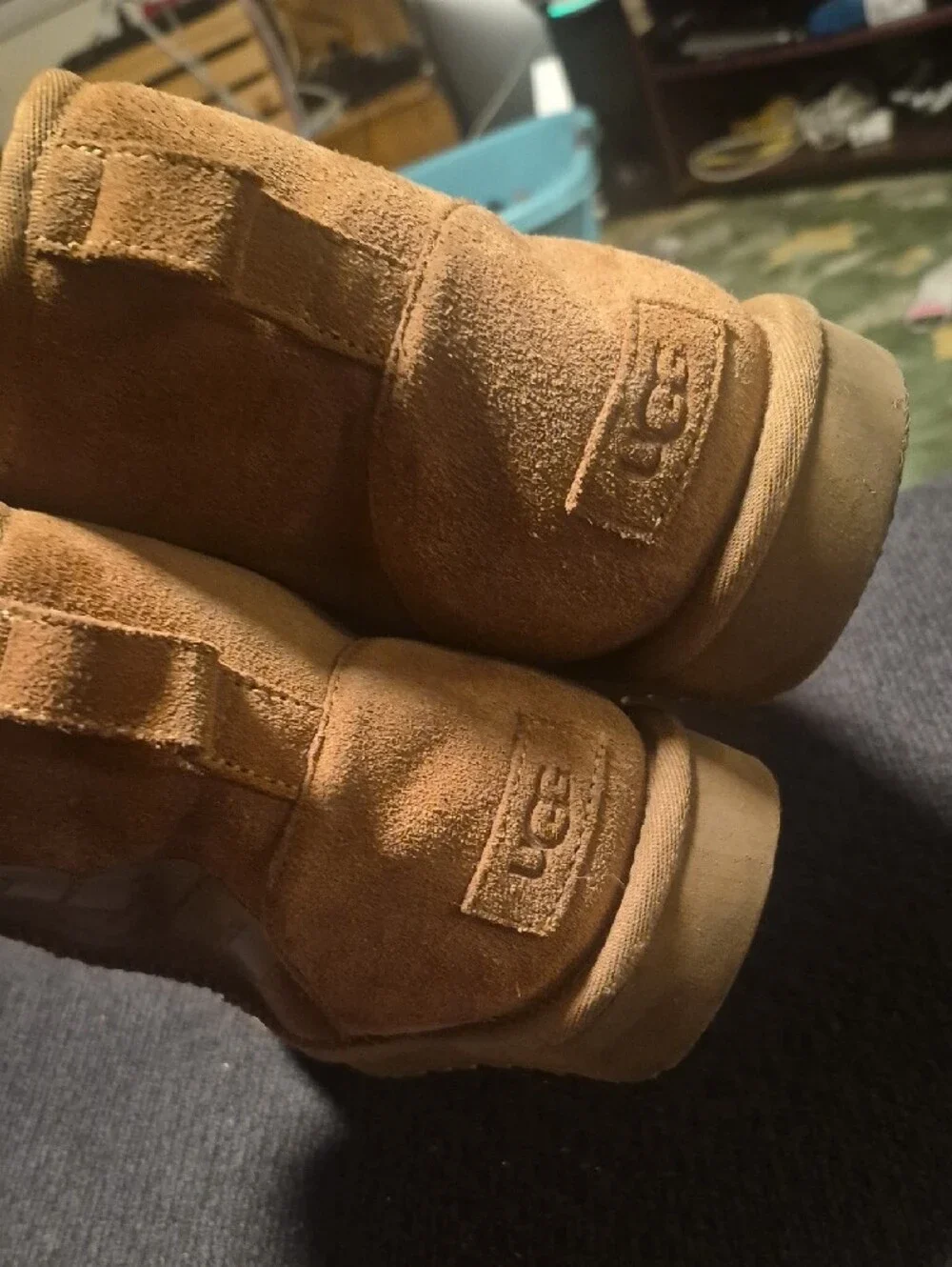 UGG Kids Short Suede Boots in Chestnut